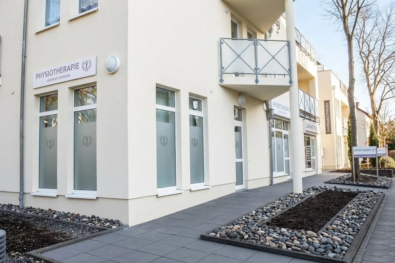 Außenansicht der Physiotherapie Andreas Hermann in Nuthetal.